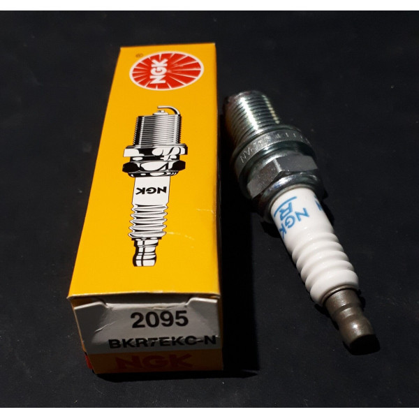 CANDELA,CANDELETTA ACCENSIONE MOTO PASSO LUNGO NGK R SPARK PLUG BKR7EKC-N-2095