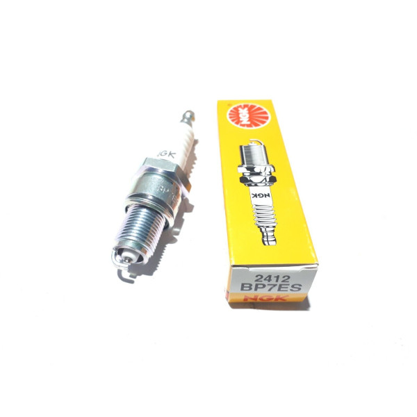 CANDELA,CANDELETTA ACCENSIONE MOTO PASSO LUNGO NGK SPARK PLUG BP7ES-2412