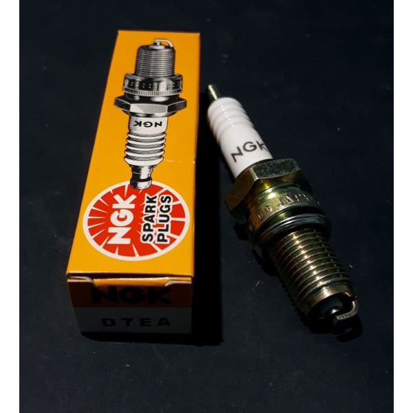 CANDELA,CANDELETTA ACCENSIONE MOTO PASSO LUNGO MARCA NGK SPARK PLUG D7EA-7912
