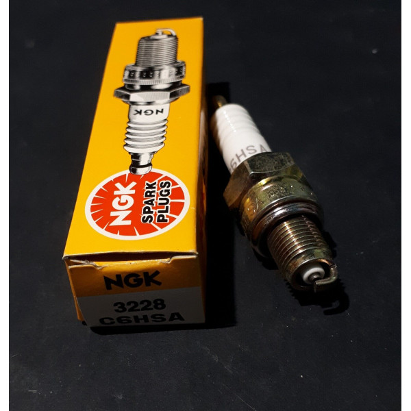 CANDELA,CANDELETTA DI ACCENSIONE MOTO BENZINA NGK SPARK PLUG RIF. C6HSA-3228