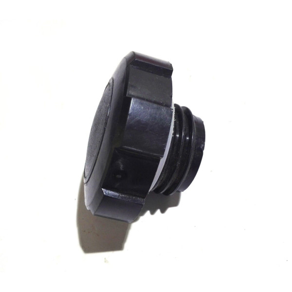 TAPPO SERBATOIO BENZINA CARBURANTE PER MOTORI AGRICOLI DIAMETRO FILETTO 37 MM