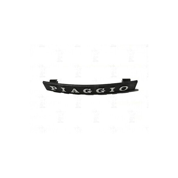 SCRITTA,TARGHETTA,STEMMA PIAGGIO IN PLASTICA CURVA LUNGH.100MM CON AGGANCI 